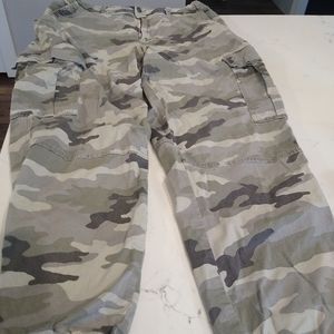 American Eagle Camo Joggers